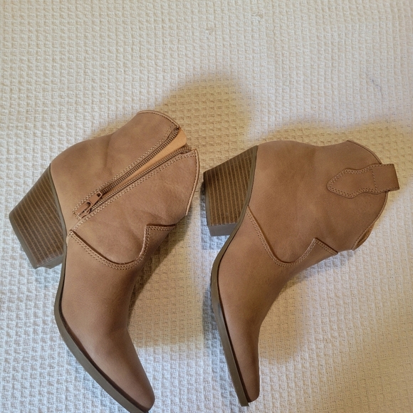 Indigo Tan Leather Ankle Boots - Picture 6 of 10